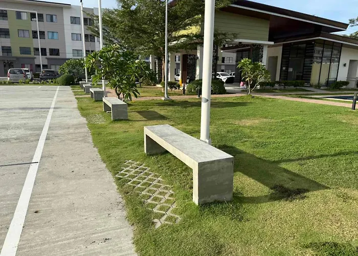 Apartment Plumera With Elavator Near Airport, Malls & Schools Pajo