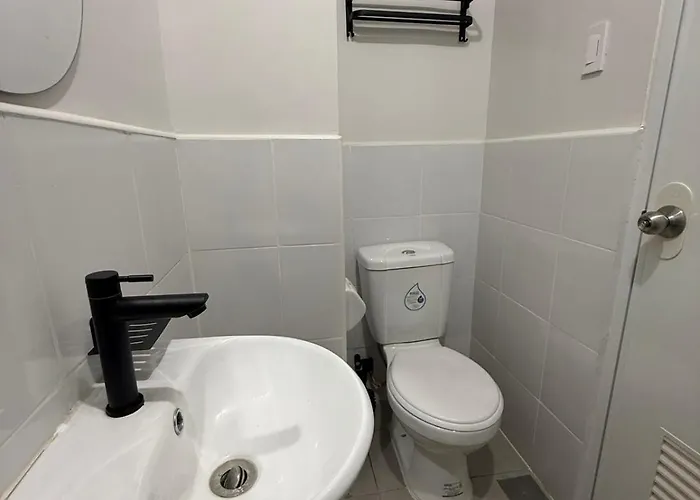 Plumera With Elavator Near Airport, Malls & Schools * Pajo