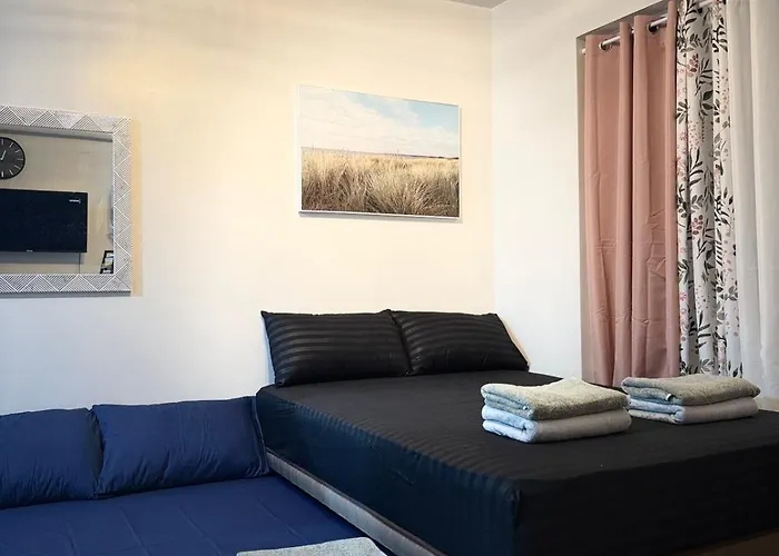 Apartment Plumera With Elavator Near Airport, Malls & Schools