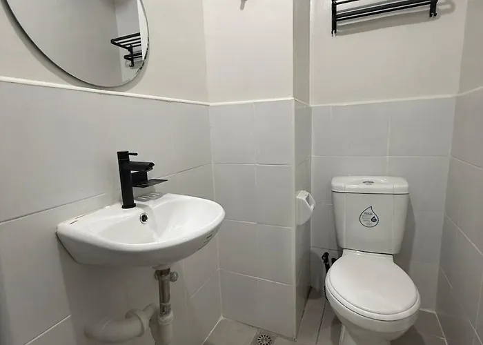 Plumera With Elavator Near Airport, Malls & Schools Apartment Pajo