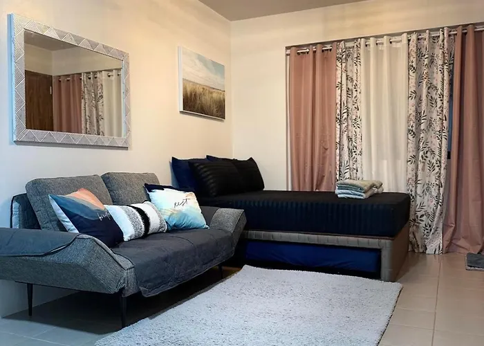 Apartment Plumera With Elavator Near Airport, Malls & Schools Pajo