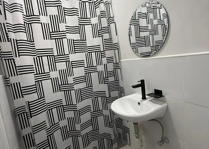 Apartment Plumera With Elavator Near Airport, Malls & Schools Pajo
