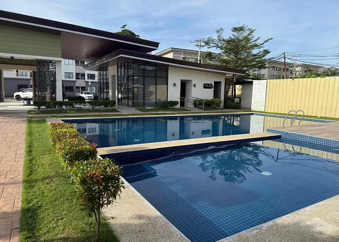 Plumera With Elavator Near Airport, Malls & Schools Apartment *